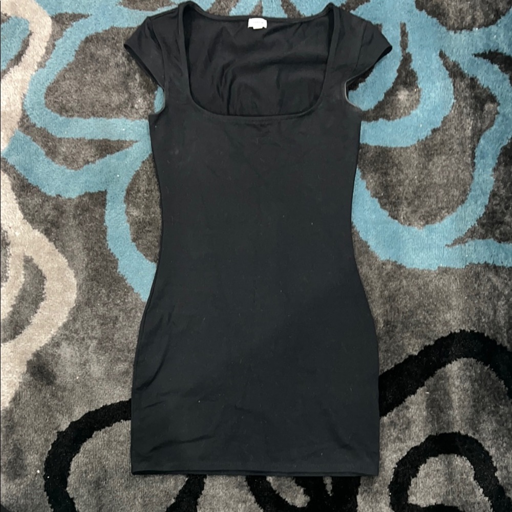 Black Cap Sleeve midi Dress